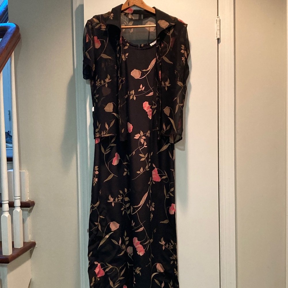 J. Steven’s by carol r script or Black Floral  Dress with Sheer Jacket